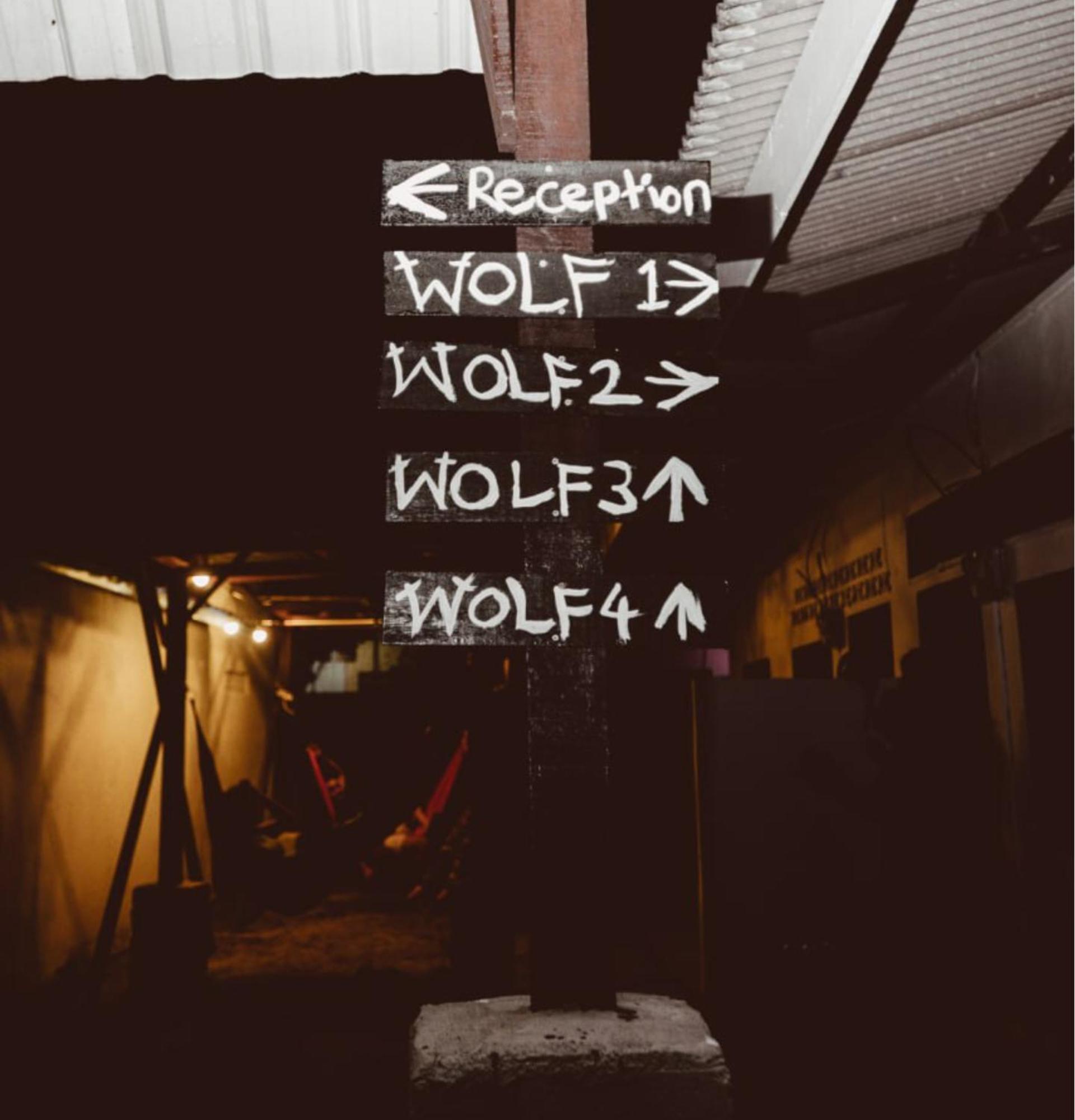 House Of Wolves Hostel Пантай-Сенанг Экстерьер фото
